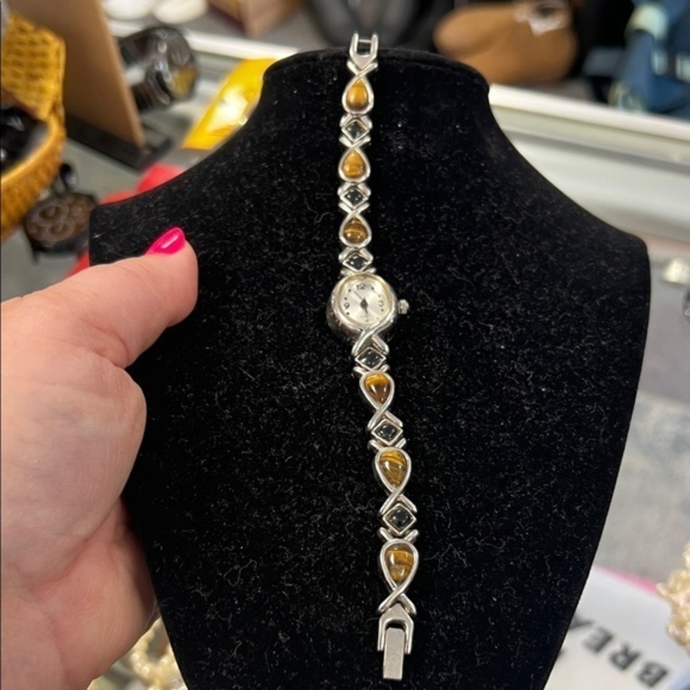 Vintage Avon Silver And Cat Eye Watch